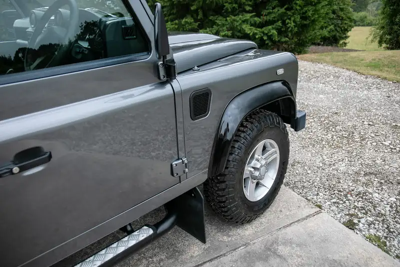 2015 Land Rover Defender 90 Landmark TDCi - Eight Miles-For Sale