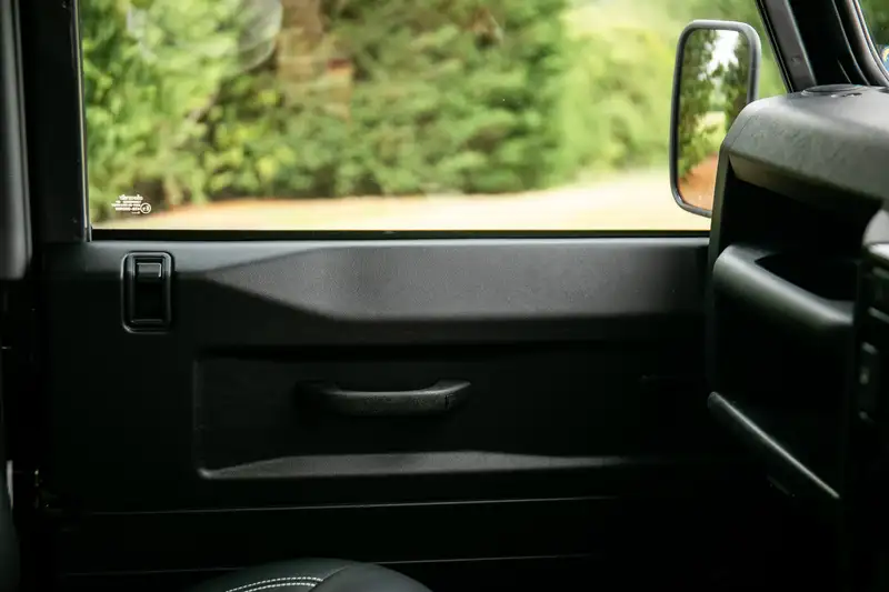 2015 Land Rover Defender 90 Landmark TDCi - Eight Miles-For Sale
