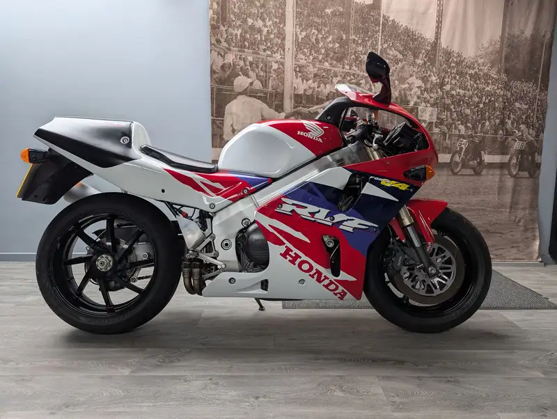 Iconic Auctioneers | 1998 Honda RVF750 RC45 749cc-For Sale