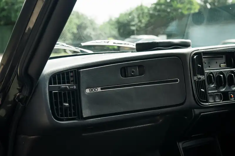 Saab 900 Turbo-For Sale