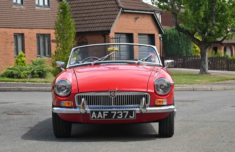  1970 MG B Roadster - Auto-For Sale