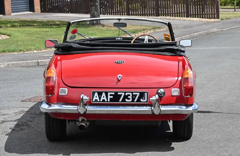  1970 MG B Roadster - Auto-For Sale