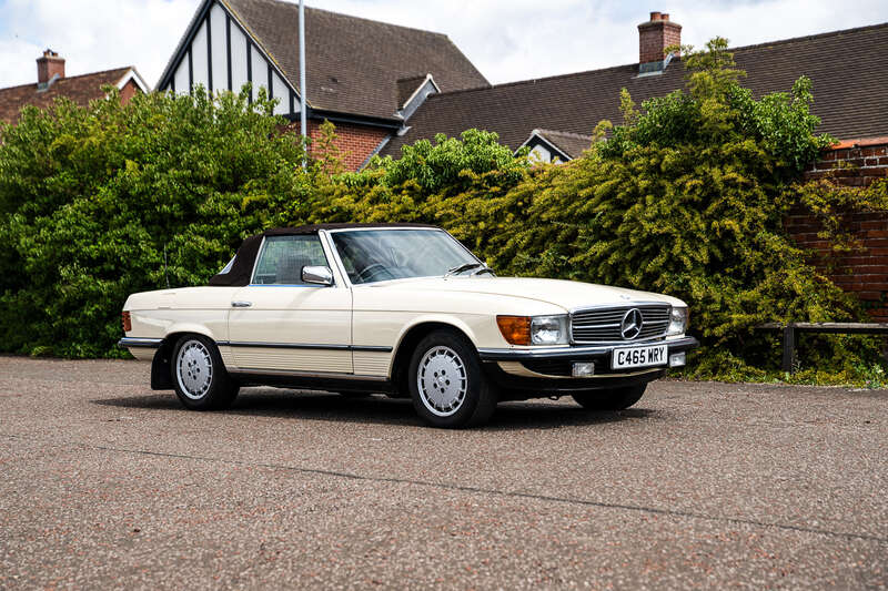 1985 Mercedes-Benz 280SL (R107)