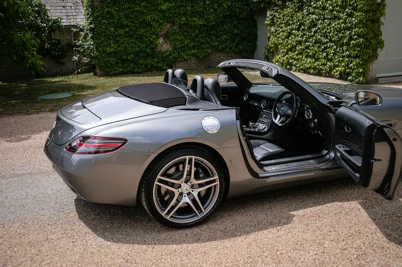 2014 Merecedes-Benz SLS 6.2 63 V8 AMG Roadster-For Sale