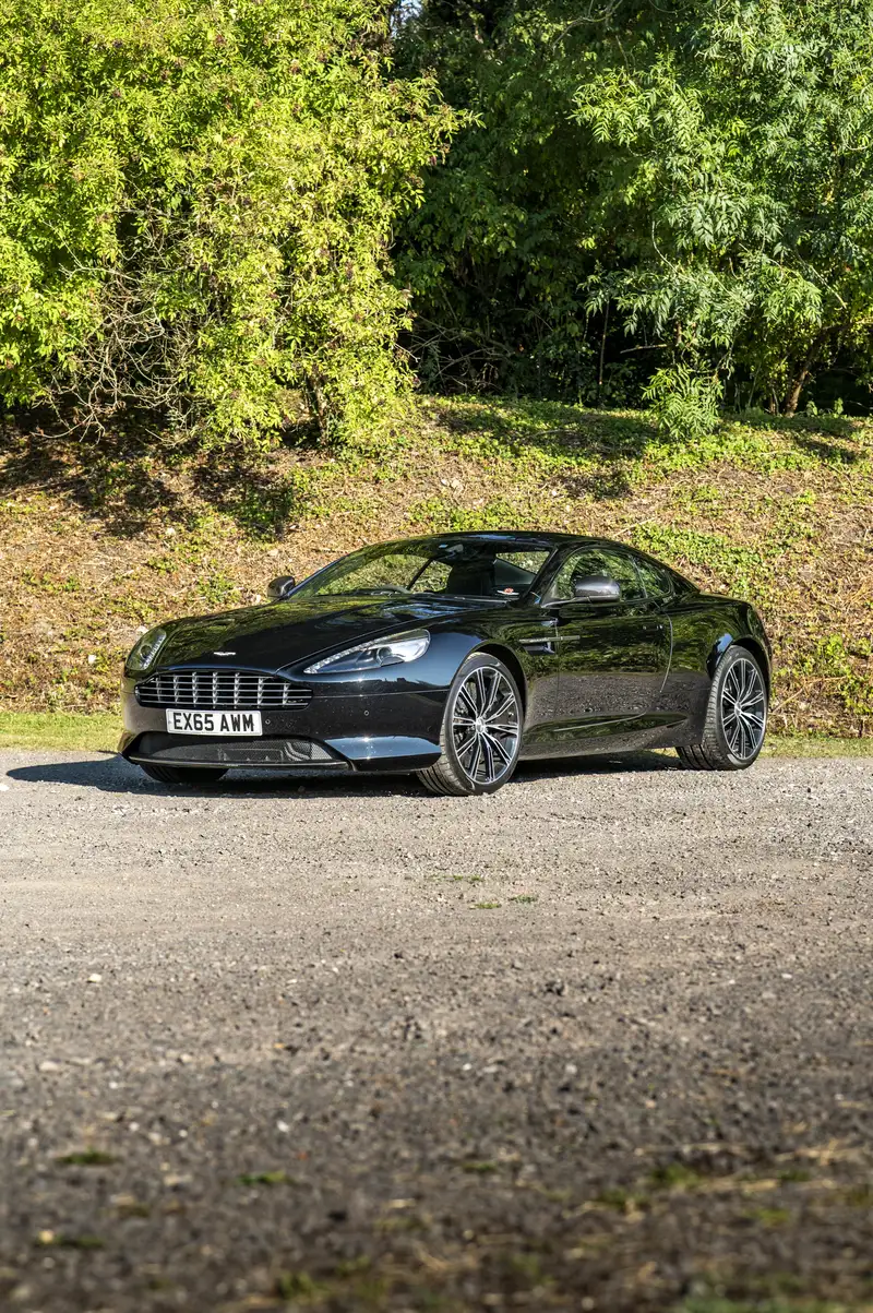 2015 Aston Martin DB9 6.0 V12 'Carbon Edition' Coupé-For Sale