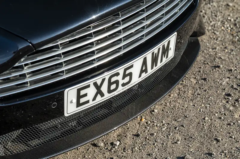 2015 Aston Martin DB9 6.0 V12 'Carbon Edition' Coupé-For Sale