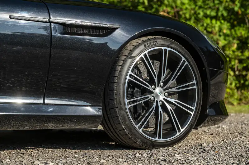 2015 Aston Martin DB9 6.0 V12 'Carbon Edition' Coupé-For Sale