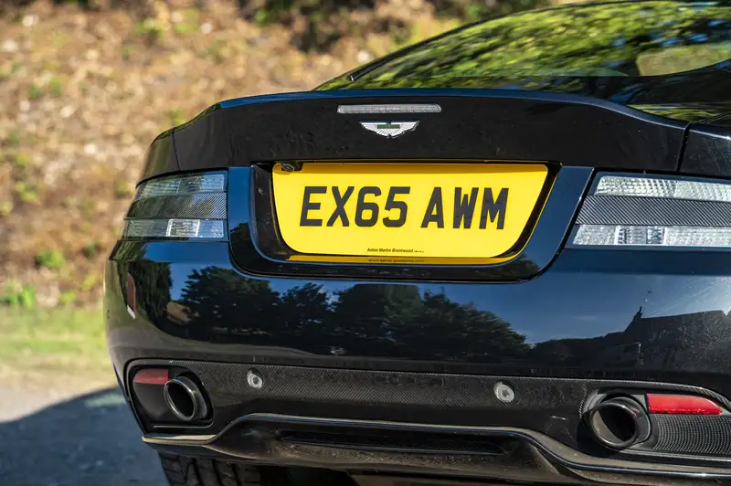 2015 Aston Martin DB9 6.0 V12 'Carbon Edition' Coupé-For Sale