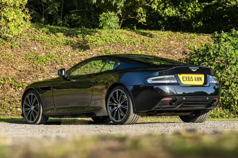 2015 Aston Martin DB9 6.0 V12 'Carbon Edition' Coupé-For Sale