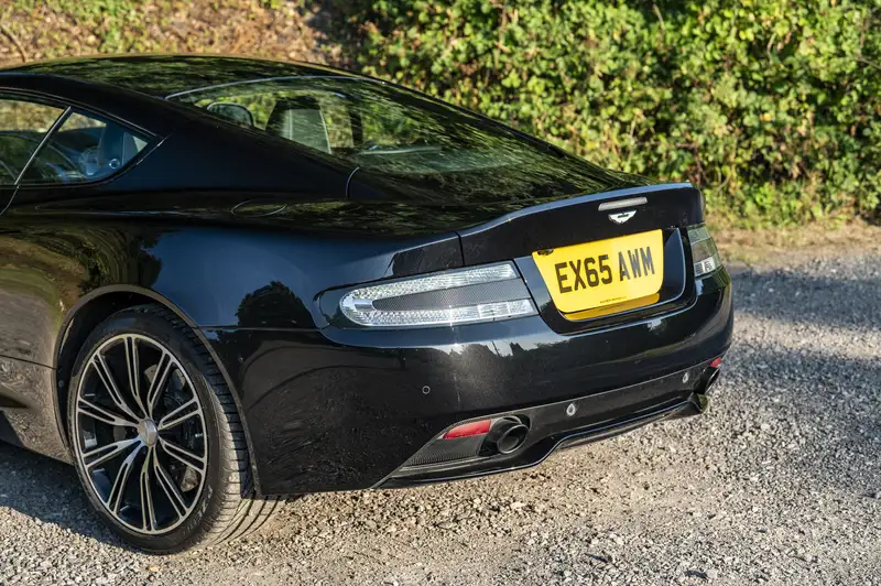 2015 Aston Martin DB9 6.0 V12 'Carbon Edition' Coupé-For Sale