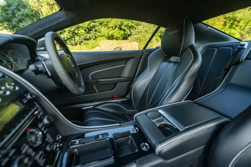 2015 Aston Martin DB9 6.0 V12 'Carbon Edition' Coupé-For Sale