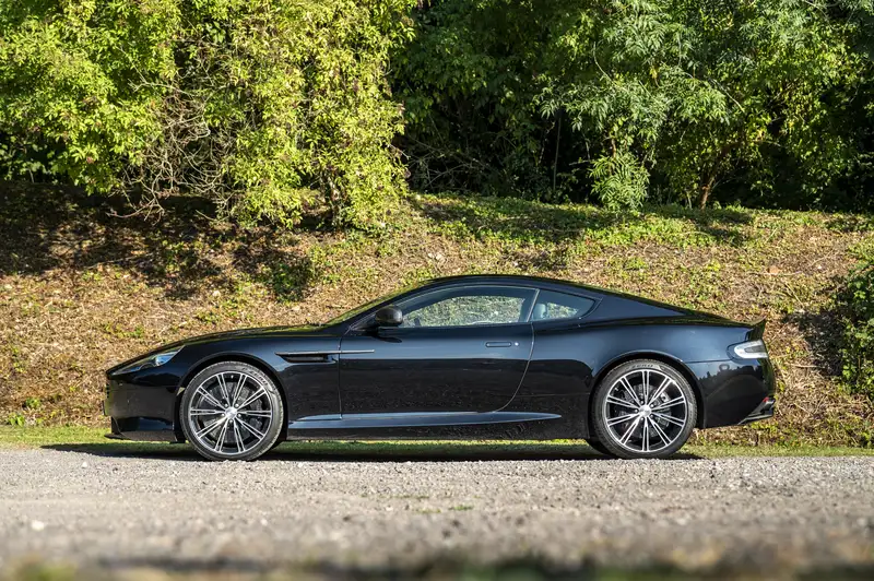 2015 Aston Martin DB9 6.0 V12 'Carbon Edition' Coupé-For Sale