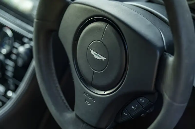 2015 Aston Martin DB9 6.0 V12 'Carbon Edition' Coupé-For Sale