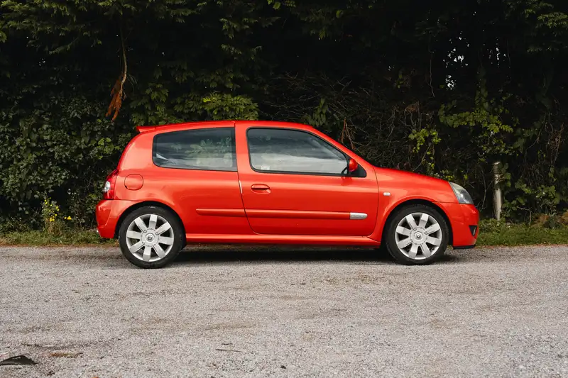 2004 Renault Clio 182 2.0 16V-For Sale