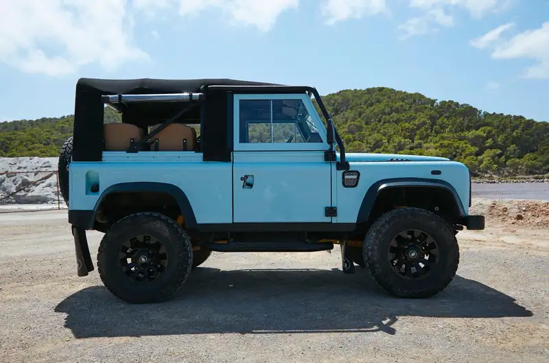 2001 Land Rover 90 3.5-Litre V8 Beach Car-For Sale