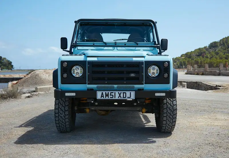 2001 Land Rover 90 3.5-Litre V8 Beach Car-For Sale