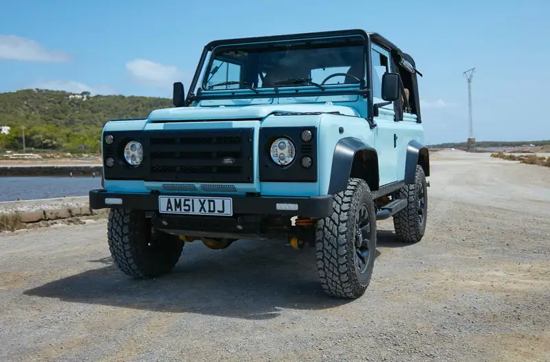 2001 Land Rover 90 3.5-Litre V8 Beach Car-For Sale
