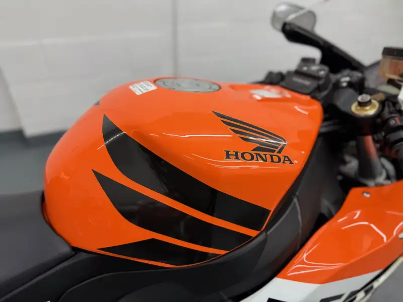 2005 Honda CBR1000RR SC57 FireBlade 998cc-For Sale