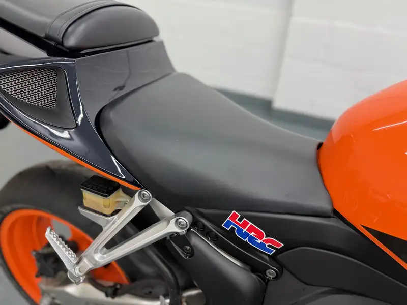 2005 Honda CBR1000RR SC57 FireBlade 998cc-For Sale