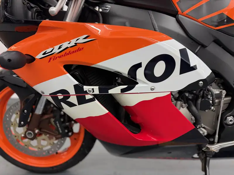 Iconic Auctioneers | 2005 Honda CBR1000RR SC57 FireBlade 998cc-Sold