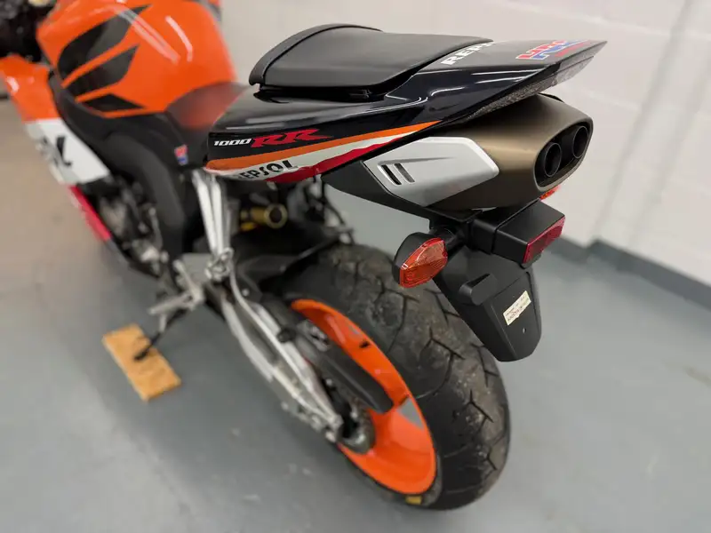 2005 Honda CBR1000RR SC57 FireBlade 998cc-For Sale