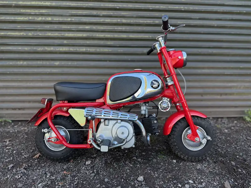 Iconic Auctioneers | 1965 Honda CZ100 Monkey Bike 49cc-Sold