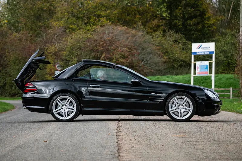 Iconic Auctioneers | 2004 Mercedes-Benz SL55 AMG F1 (R230) -Sold