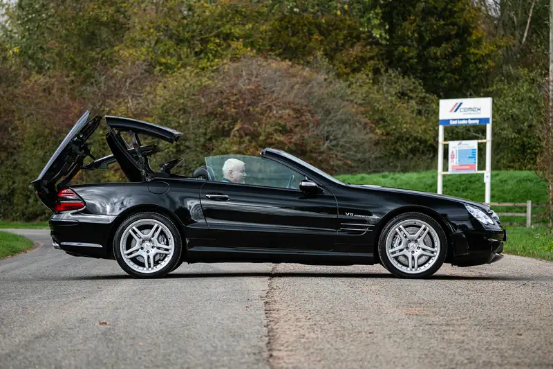 Iconic Auctioneers | 2004 Mercedes-Benz SL55 AMG F1 (R230) -Sold