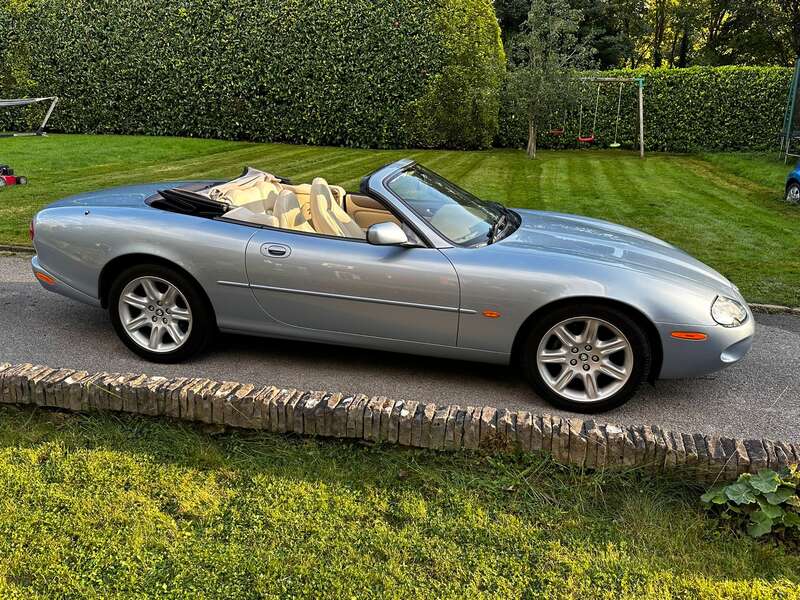 1997 Jaguar XK8 (X100) Conver...
