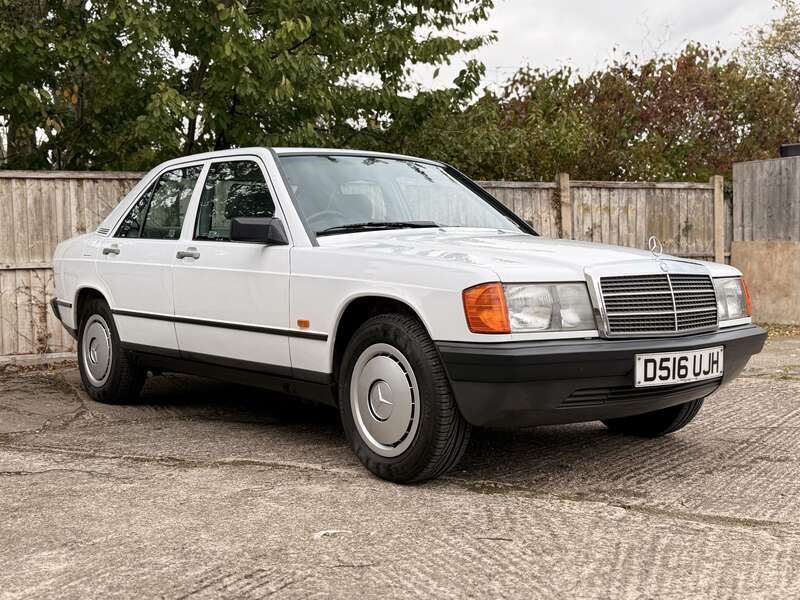 1986 Mercedes-Benz 190E (W201)