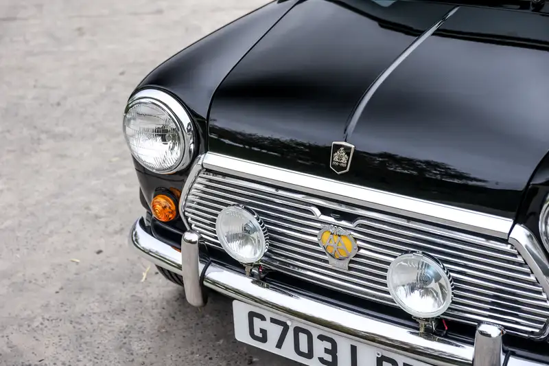 ...AUSTIN  PRODUCTIONS  1989製... 1989 Austin Productions sculpture