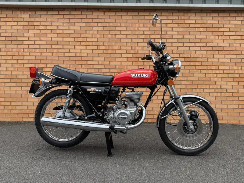 いっせい Iconic Auctioneers | 1977 Suzuki GT185 184cc-Sold