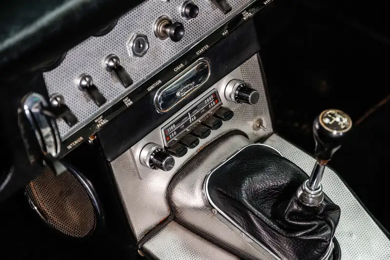 Iconic Auctioneers | 1961 Jaguar E-Type Series 1 OTS - Flat Floor