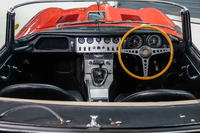 Iconic Auctioneers | 1961 Jaguar E-Type Series 1 OTS - Flat Floor