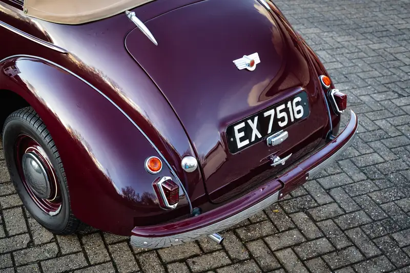 Iconic Auctioneers | 1951 Morris Minor Series MM 'Lowlight'-Sold