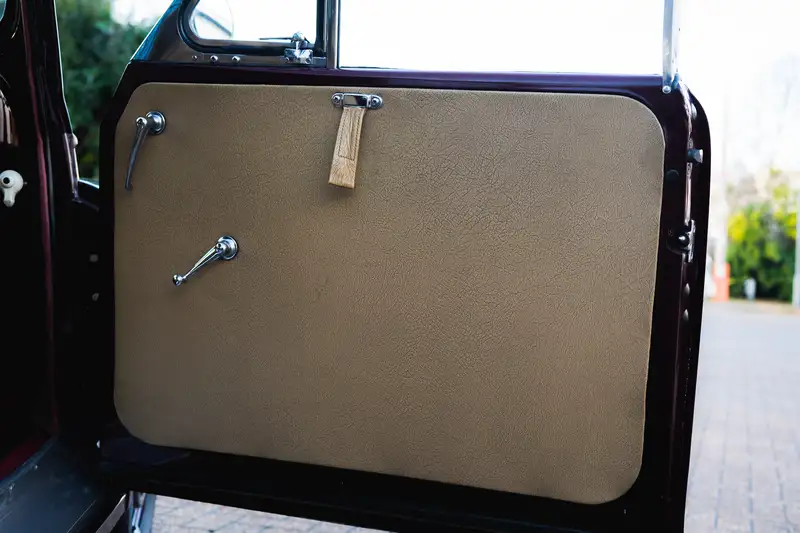 Iconic Auctioneers | 1951 Morris Minor Series MM 'Lowlight'-Sold