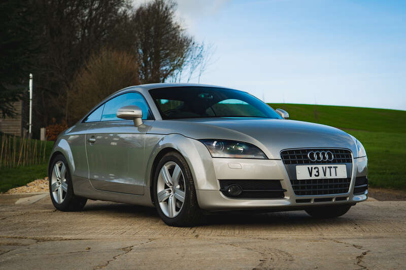 2010 Audi TT Mk2 2.0 TSFi Coupé