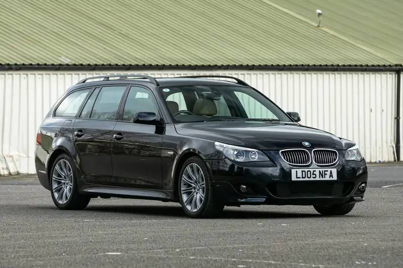 Iconic Auctioneers | 2005 BMW 545i Sport Touring (E61) - 36,968