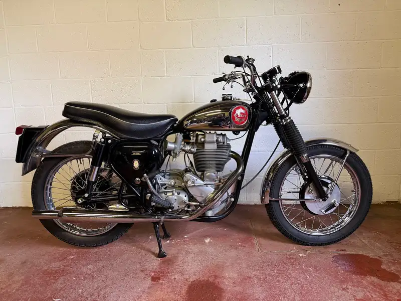 Iconic Auctioneers | 1959 BSA DBD34 Gold Star 499cc-For Sale
