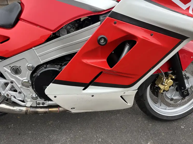 Iconic Auctioneers | 1989 Kawasaki ZX-10 (ZX1000-B1) 997cc-Sold