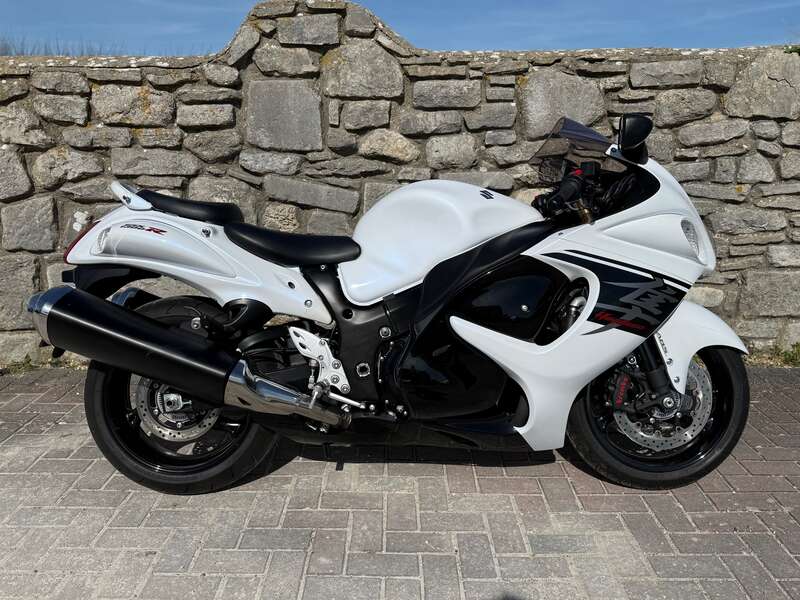 2018 SUZUKI GSX1300 RA L7