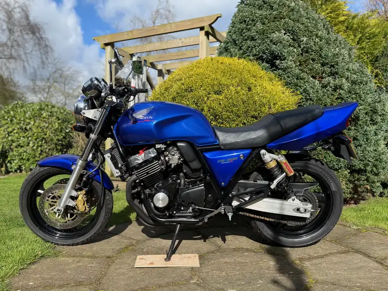 Iconic Auctioneers | 1996 Honda CB400 Super Four S 399cc-Sold