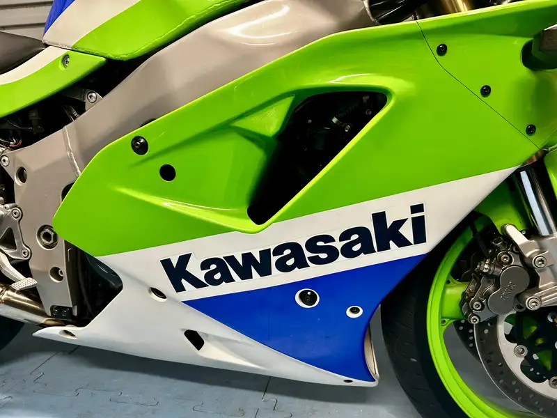 Iconic Auctioneers | 1997 Kawasaki ZXR750R K1 749cc-Sold