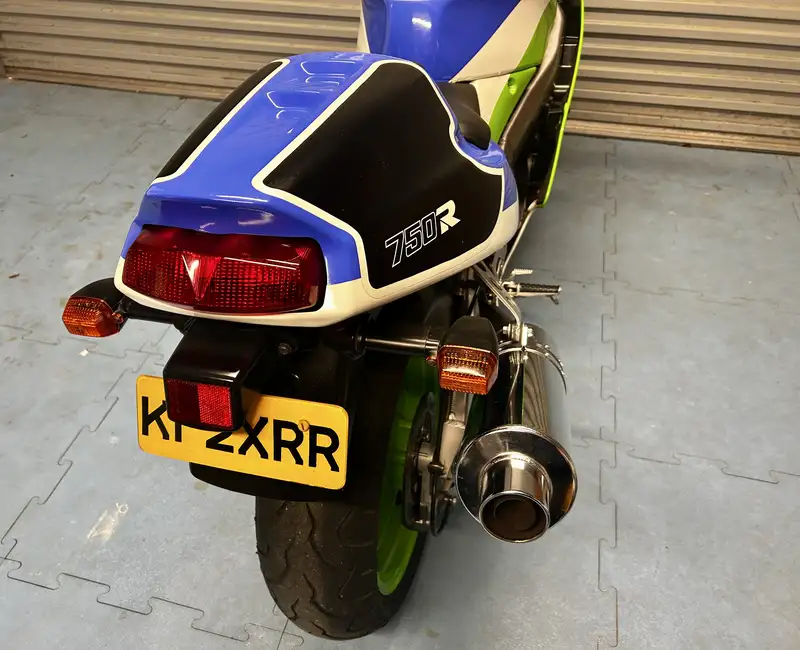 ユタカ Iconic Auctioneers | 1997 Kawasaki ZXR750R K1 749cc-Sold