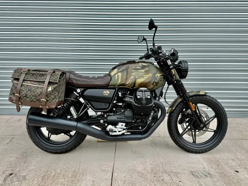 Iconic Auctioneers | 2023 Moto Guzzi V7 Gucci Palace 853cc-For Sale