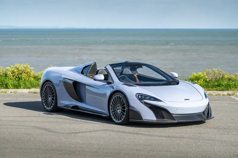 2016 McLaren 675LT Spider SA - 1,950 Miles