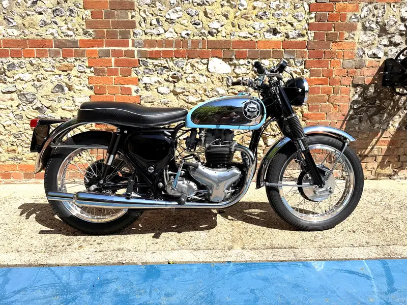Iconic Auctioneers | 1963 BSA A10 Rocket Gold Star Replica 646cc-Sold