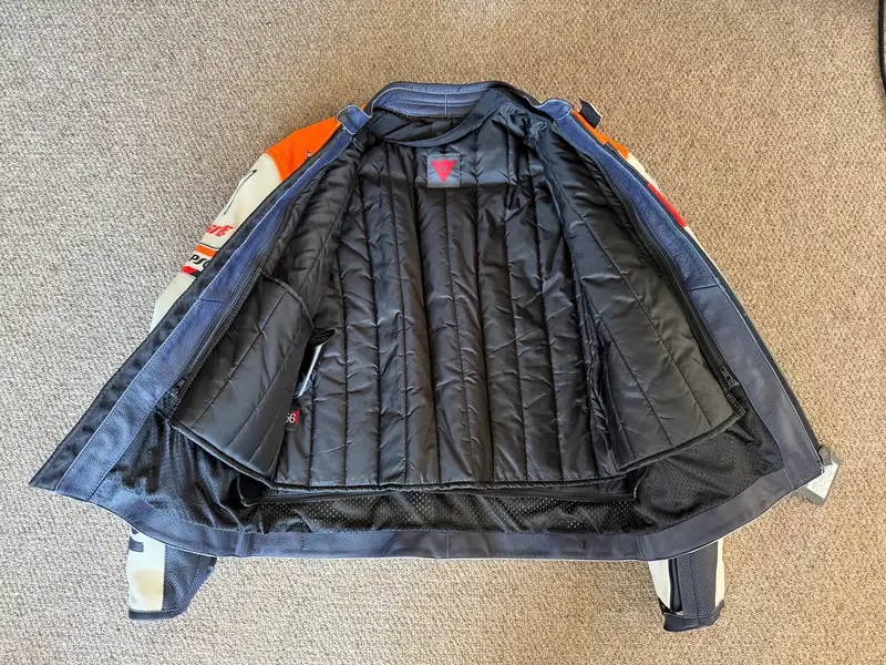 b*i様 Dainese Repsol レザージャケット For Sale | Dainese Repsol Leather Bike Jacket Size Euro 56-For Sale