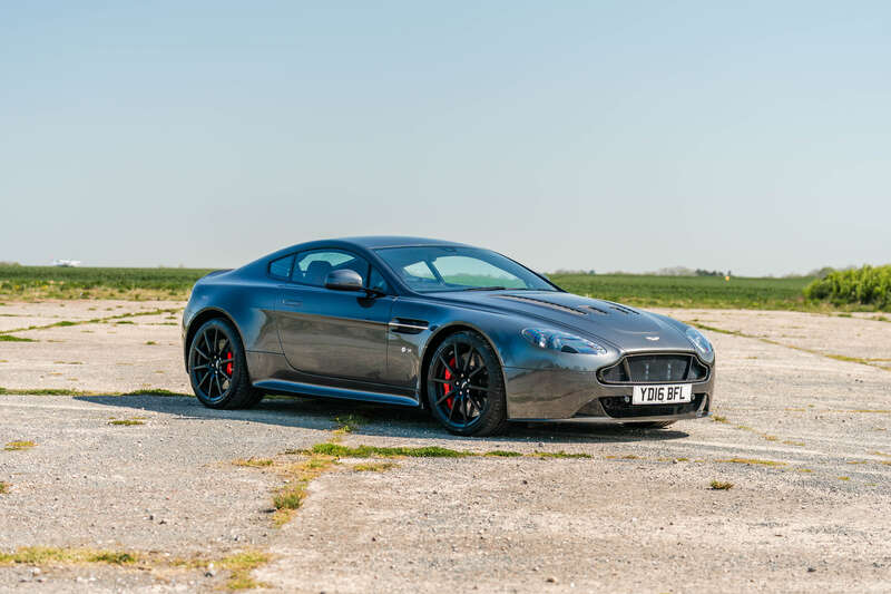2016 Aston Martin Vantage V12 S C...