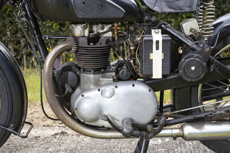 Iconic Auctioneers | 1951 BSA A7 495cc-Sold